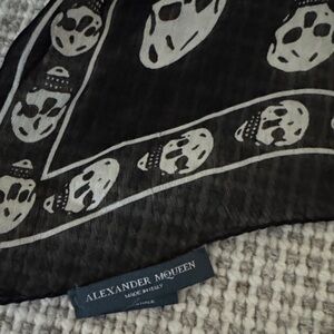 Alexander McQueen Black and White Skull Pattern Scarf
